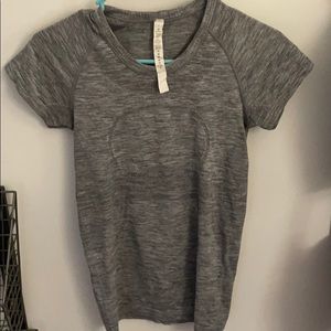 Luluelemon swiftly tech shirt